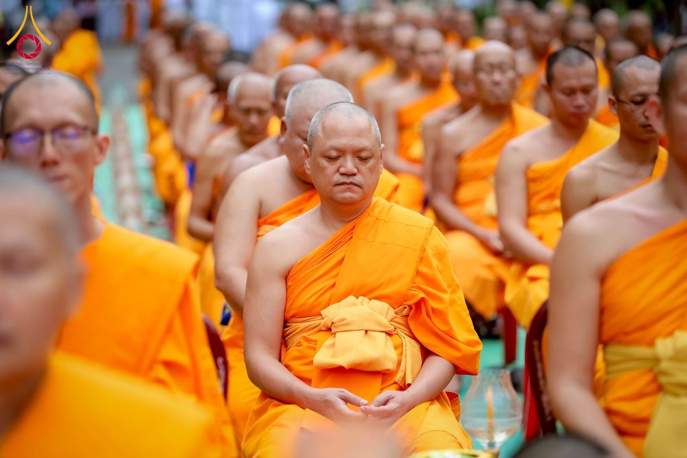 ภาพ No.261871:วันที่ 14 ตุลาคม พ.ศ. 2568 พิธีกลั่นแผ่นดิน โปรยทรายตอกเสาเข็มมหามงคลต้นแรก  สร้างองค์พระเจดีย์และจุดประทีปถวายเป็นพุทธบูชา ณ ศูนย์ปฏิบัติธรรมชัยนาท ต.ธรรมามูล อ.ชัยนาท จ.ชัยนาท