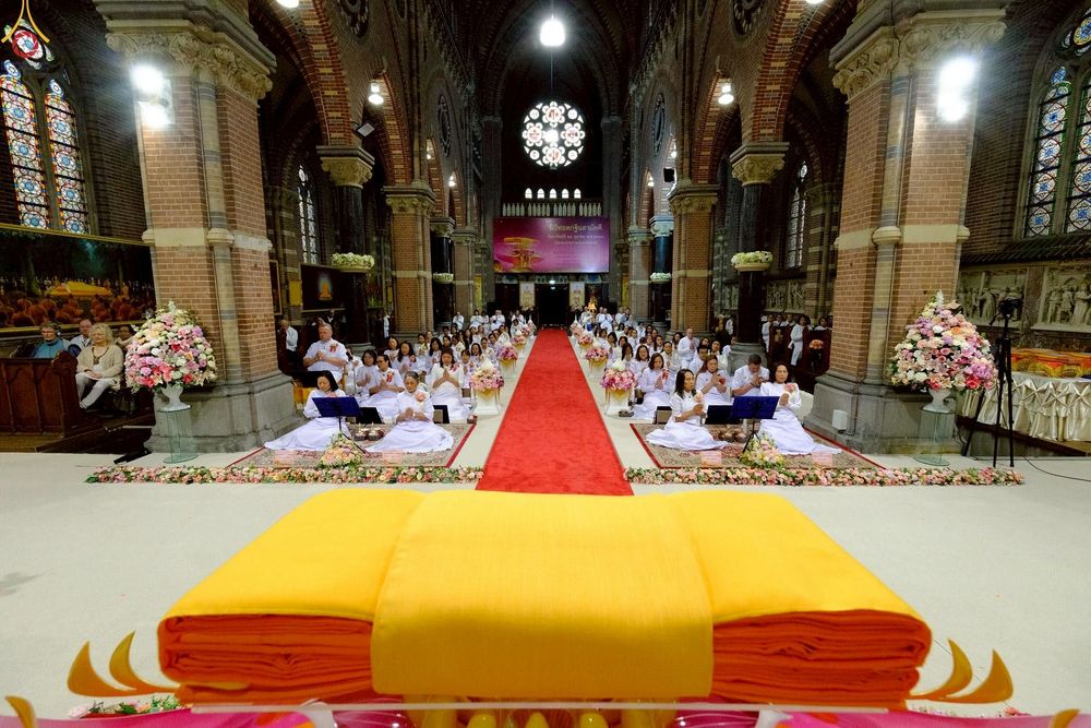 ภาพ No.271376:วันอาทิตย์ที่ 26 ตุลาคม พ.ศ. 2568 พิธีทอดกฐินสามัคคีวัดพระธรรมกายเนเธอร์แลนด์ กฐินเพื่อปฏิสังขรณ์ผนังรอบโบสถ์ อายุกว่า 135 ปี