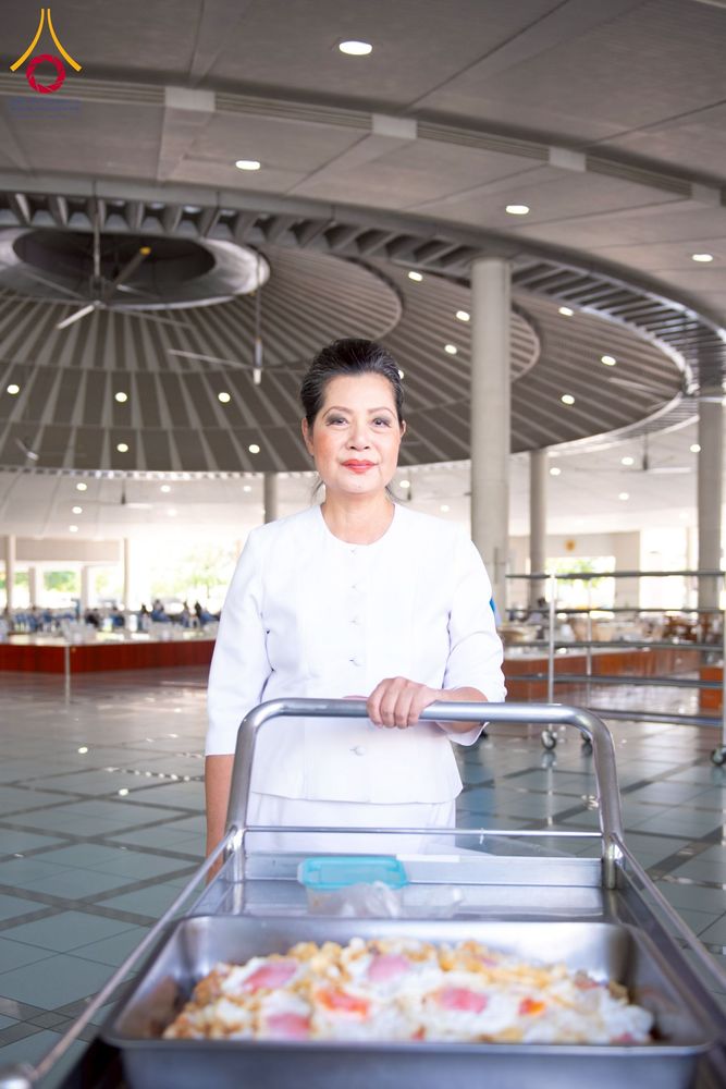 ภาพ No.262667:วันที่ 18,25 ตุลาคม พ.ศ. 2568 พิธีถวายภัตตาหารเมนูสวรรค์ เพื่อการบรรลุธรรม ณ หอฉันคุณยายอาจารย์ฯ วัดพระธรรมกาย