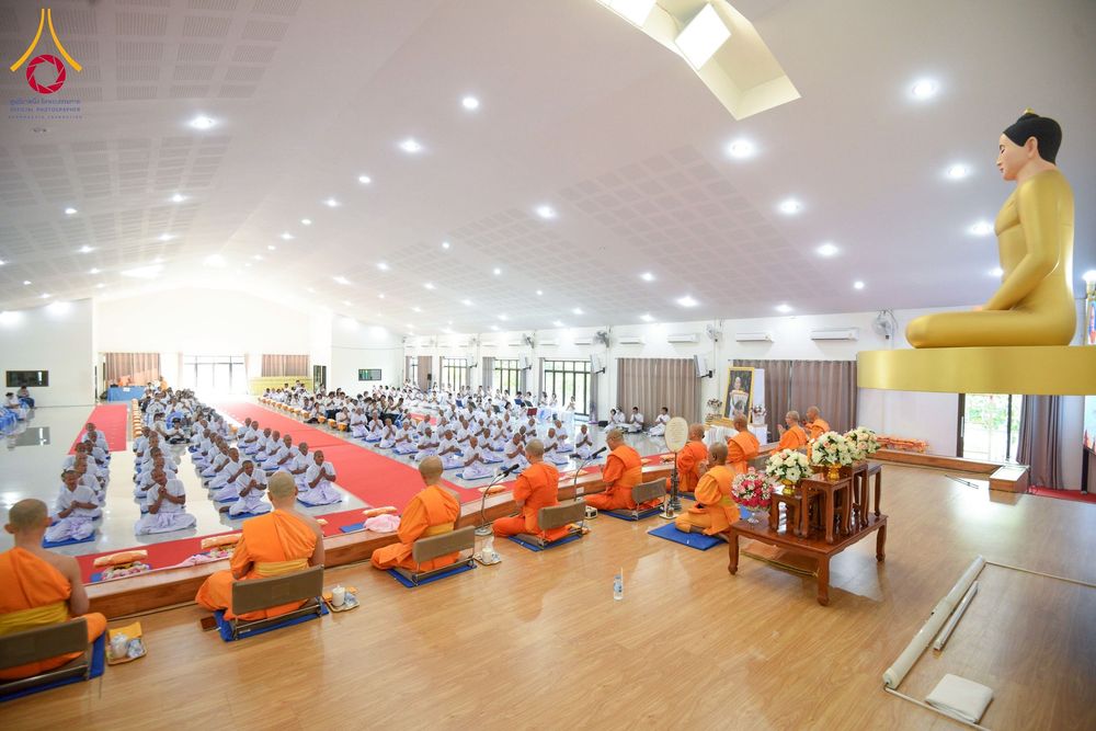 ภาพ No.278082:วันเสาร์ที่ 6 ธันวาคม พ.ศ. 2568 พิธีเวียนประทักษิณ ขอขมามอบผ้าไตร บรรพชาอุปสมบทหมู่ธรรมทายาท จำนวน 53 รูป โครงการอุปสมบทหมู่ รุ่นบูชาธรรมมหาปูชนียาจารย์ ประจำปี 2568 จังหวัดสระบุรี