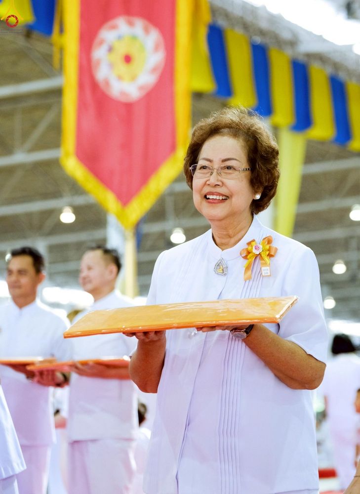 ภาพ No.251545:วันที่ 10 ตุลาคม พ.ศ. 2568 พิธีทอดผ้าป่าสมทบกฐินวัดพระธรรมกาย และสมทบกฐิน 30,000 กว่าวัดทั่วประเทศ ครั้งที่ 3 ณ สภาธรรมกายสากล วัดพระธรรมกาย