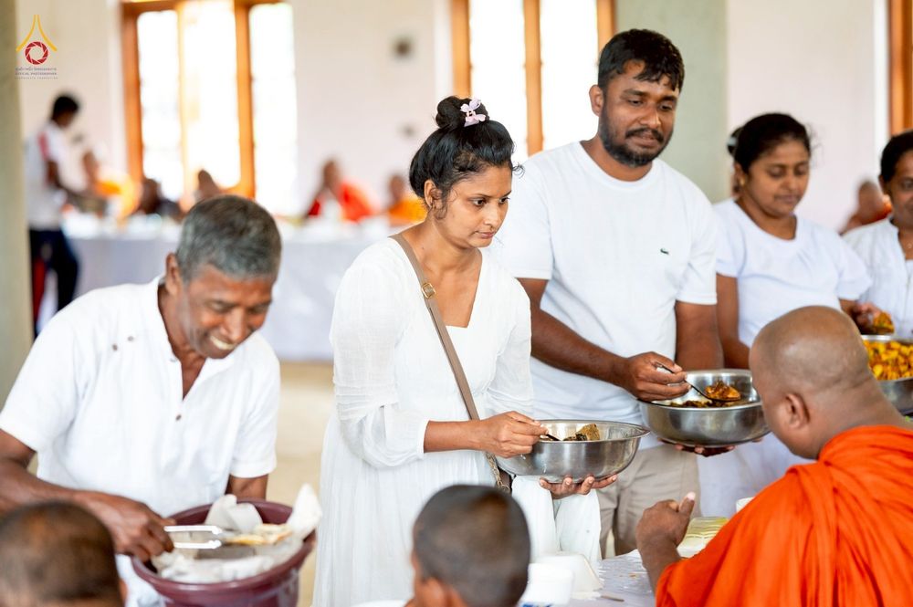 ภาพ No.262985:วันที่ 22 ตุลาคม พ.ศ. 2568 พิธีทอดกฐินสมทบ วัดกัลยาณมิตรต่างประเทศ  บูชาธรรม 81 ปี หลวงพ่อธัมมชโย ณ วัดโกฮอน ราชมหาวิหารายา และวัดศรีสุธรรมมารามายา   เมืองมาตะเล ประเทศศรีลังกา 