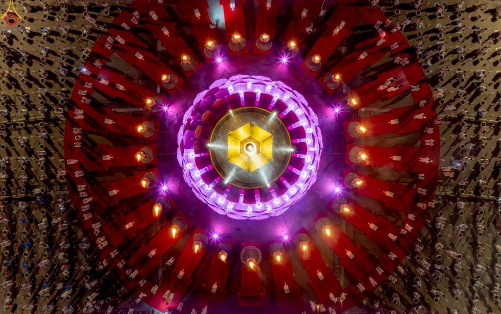 ภาพ No.253620:วันที่ 10 ตุลาคม พ.ศ. 2568 พิธีจุดประทีปบูชาพระผู้ปราบมาร, พิธีจุดประทีปบนพระมหาธรรมกายเจดีย์  20,000 ดวง เนื่องในวันคล้ายวันเกิดครบรอบ 141 ปี พระมงคลเทพมุนี (สด จนฺทสโร)