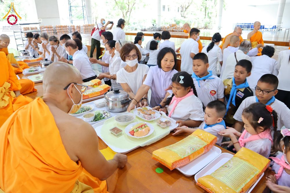 ภาพ No.129518:พิธีบุพเปตพลี ครั้งที่ 147 อุทิศบุญแด่หมู่ญาติที่ล่วงลับไปแล้ว และสืบทอดอายุพระพุทธศาสนา วันเสาร์ที่  9 มีนาคม พ.ศ. 2567 (วันพระแรม 8 ค่ำ เดือน 3) ณ หอฉันคุณยายอาจารย์ฯ วัดพระธรรมกาย จ.ปทุมธานี