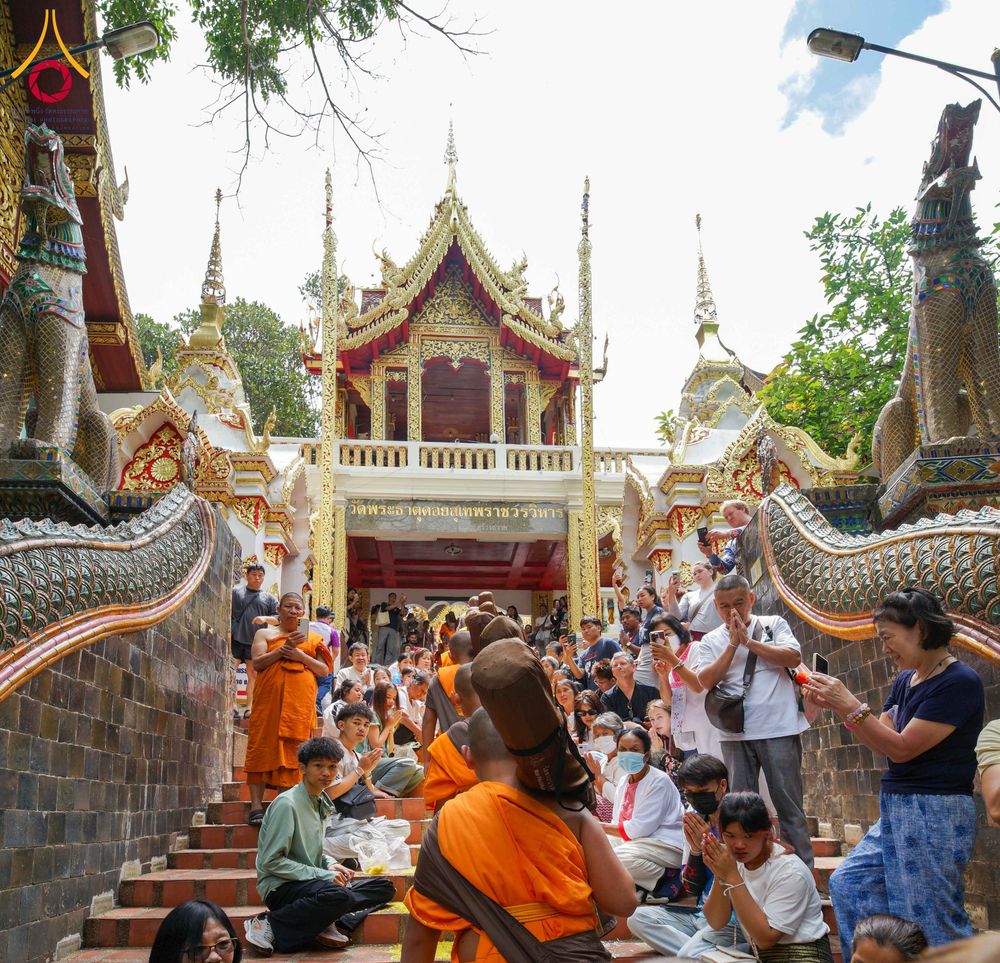 ภาพ No.329176:วันเสาร์ที่ 16 พฤษภาคม พ.ศ.2569 ธรรมยาตรา เดินดูดวงขึ้นดอยฉลองแชมป์บาลี วัดบ้านขุน อำเภอฮอด จังหวัดเชียงใหม่