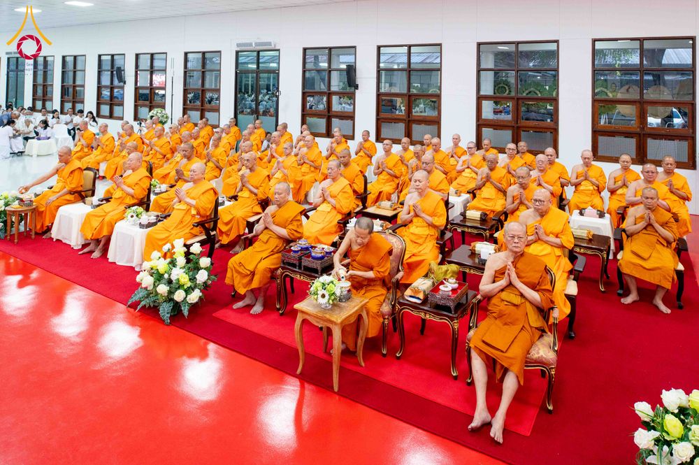 ภาพ No.314692:วันเสาร์ที่ 21 มีนาคม พ.ศ. 2569 พิธีบำเพ็ญกุศล คุณพ่อณรงค์ จินตมากุล  สิริอายุ 99 ปี 11 เดือน โยมบิดา พระครูปลัดรัตนวีรวัฒน์ (รังสฤษดิ์ อิทฺธิจินตโก) ที่ปรึกษาเจ้าคณะจังหวัดปทุมธานี เจ้าอาวาสวัดพระธรรมกาย  ณ ห้องปลูกศรัทธา 2 วัดพระธรรมกาย ปทุมธานี