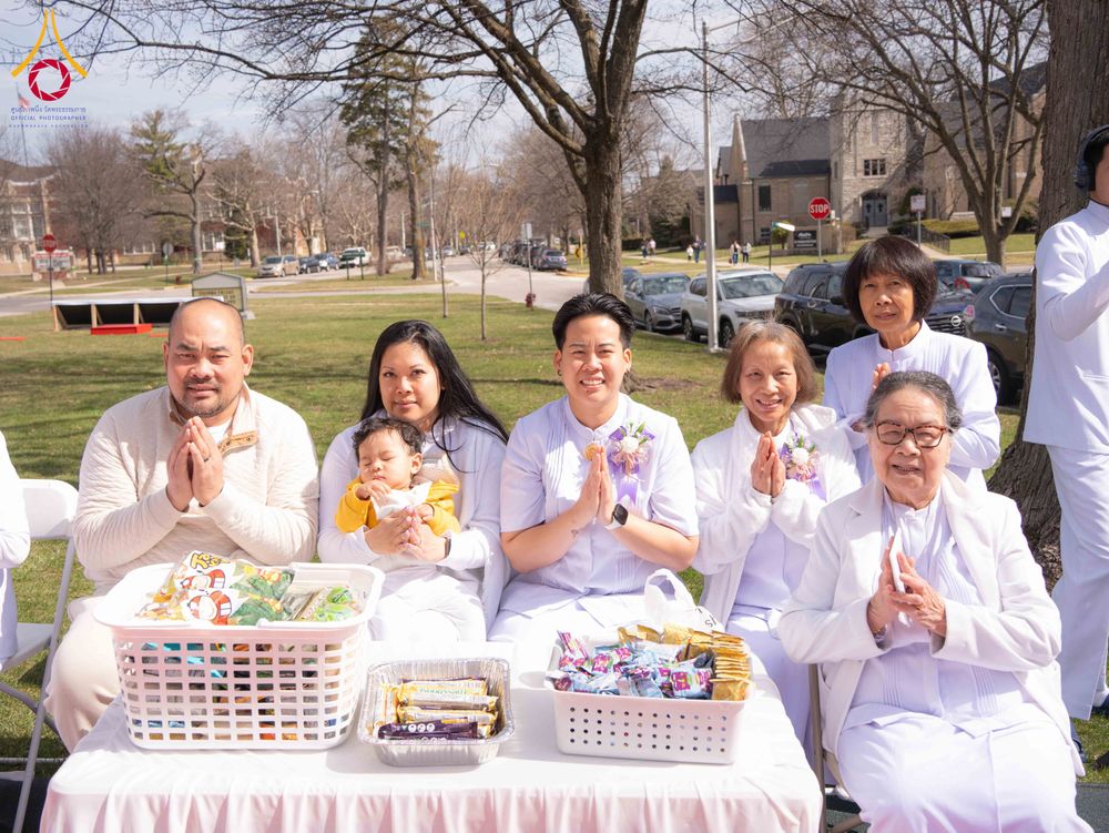 ภาพ No.319021:วันที่ 29 มีนาคม พ.ศ.2569 พิธีทอดผ้าป่าวัดพระธรรมกาย 20 ศูนย์สาขา และการประชุมภาคพื้นอเมริกา ไตรมาสที่ 1/2569 วัดพระธรรมกายชิคาโก ประเทศสหรัฐอเมริกา