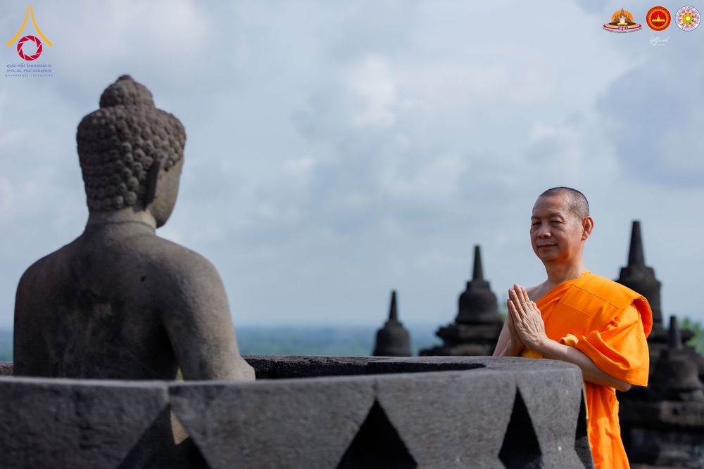 ภาพ No.280124:วันที่ 31 ธันวาคม พ.ศ. 2568 เดินธรรมยาตราที่บรมพุทธโธ อินโดนีเซีย