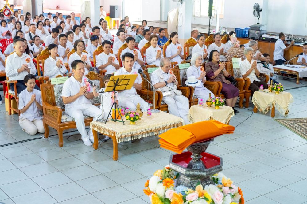 ภาพ No.286061:วันที่ 11 ตุลาคม พ.ศ. 2568 พิธีทอดกฐินสามัคคีทั่วไทย 30,000 วัด โดยคณะศิษยานุศิษย์ บูชาธรรม 81 ปี หลวงพ่อธัมมชโย ณ วัดโบสถ์บน ต.บางคูเวียง อ.บางกรวย จ.นนทบุรี