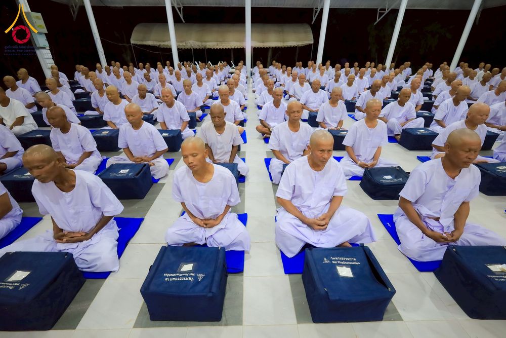 ภาพ No.275956:วันที่ 26-30 พฤศจิกายน พ.ศ. 2568 ทีมพระพี่เลี้ยงตั้งรับ รายงานตัวโครงการบวชบูชาธรรมมหาปูชนียาจารย์ ณ ศูนย์ปฏิบัติธรรมบุรีรัมย์