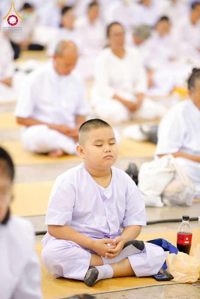 ภาพ No.264304:วันอาทิตย์ที่ 2 พฤศจิกายน พ.ศ. 2568 พิธีบูชาข้าวพระ ณ สภาธรรมกายสากล วัดพระธรรมกาย