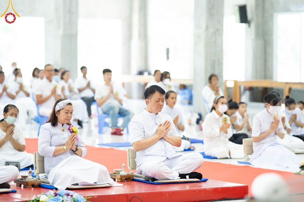 ภาพ No.86051:งานบุญครบรอบ 12 ปี ณ ศูนย์อบรมเยาวชนนครปฐม วันเสาร์ ที่ 19 สิงหาคม พ.ศ. 2566 พิธีทอดผ้าป่าบำรุงศูนย์ และพิธีเจริญพระพุทธมนต์ ฉลองหอฉันคุณยายฯ ประธานสงฆ์  พระมหาคมสัน  ธมฺมาสนฺโน ประธานบุญพิธี กัลฯสุนทรินทร์  จันทนา และคณะเจ้าภาพจังหวัดนครปฐม