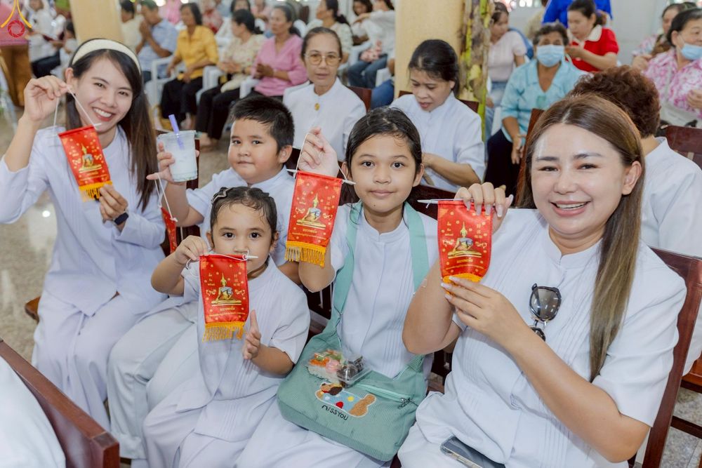 ภาพ No.250971:วันพุธที่ 8 ตุลาคม พ.ศ. 2568 พิธีทอดกฐินสามัคคีทั่วไทย 30,000 วัด โดยคณะศิษยานุศิษย์ บูชาธรรม 81 ปี หลวงพ่อธัมมชโย ณ วัดคลองตันราษฎร์บำรุง อ. บ้านแพ้ว จ. สมุทรสาคร