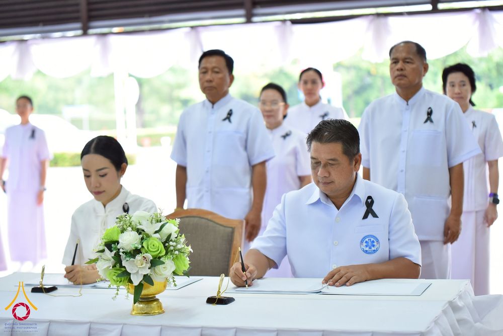 ภาพ No.267563:วันที่ 7 พฤศจิกายน พ.ศ. 2568 พสกนิกรอำเภอคลองหลวง รวมใจบำเพ็ญกุศลปัณรสมวาร (15 วัน) อุทิศถวายเป็นพระราชกุศลแด่ “สมเด็จพระพันปีหลวง” ณ วัดพระธรรมกาย