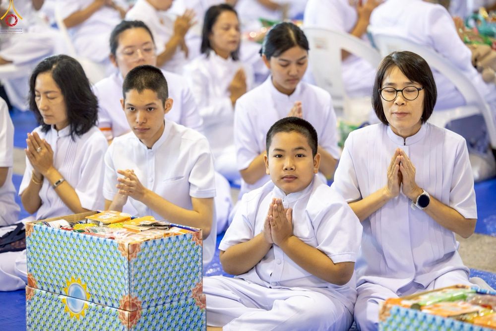 ภาพ No.263896:วันอาทิตย์ที่ 2 พฤศจิกายน พ.ศ. 2568 พิธีตักบาตรอาทิตย์ต้นเดือน ณ บ้านแก้วเรือนทองคุณยายฯ วัดพระธรรมกาย