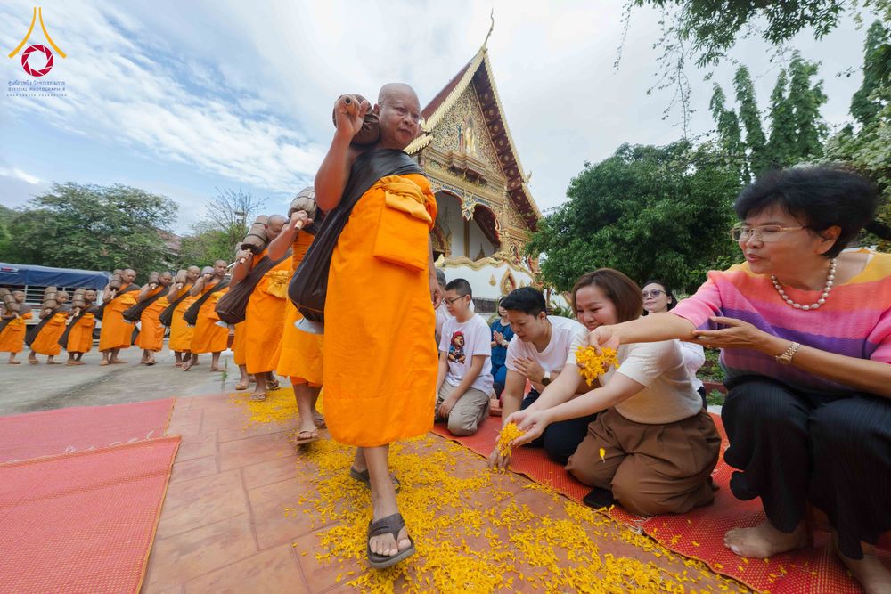 ภาพ No.329125:วันเสาร์ที่ 16 พฤษภาคม พ.ศ.2569 ธรรมยาตรา เดินดูดวงขึ้นดอยฉลองแชมป์บาลี วัดบ้านขุน อำเภอฮอด จังหวัดเชียงใหม่
