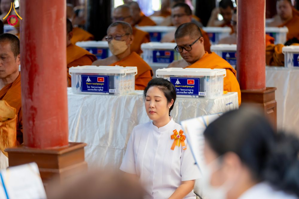 ภาพ No.303382:วันที่ 23 มกราคม พ.ศ. 2569 พิธีเจริญพุทธมนต์ปฏิบัติธรรม มอบทุนการศึกษา  ถวายสังฆทาน 109 วัด เพื่อถวายเป็นพุทธบูชา เพื่อขับเคลื่อนโครงการหมู่บ้านรักษาศีล 5 โดยคณะสงฆ์จังหวัดนครปฐม คณะศิษยานุศิษย์วัดพระธรรมกาย โครงการธรรมยาตรา ปีที่ 14 ณ วัดบางปลา อำเภอบาง