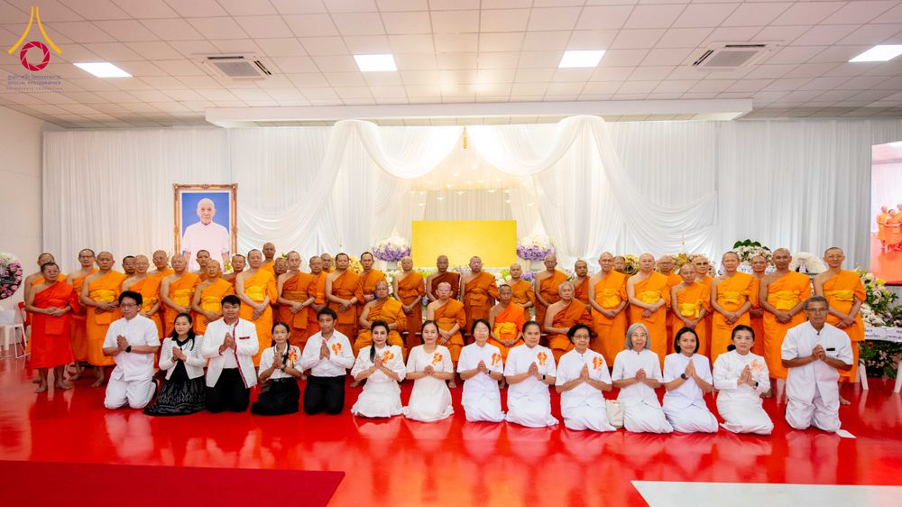 ภาพ No.315894:วันพฤหัสบดีที่ 26 มีนาคม พ.ศ. 2569 พิธีบำเพ็ญกุศล คุณพ่อณรงค์ จินตมากุล  สิริอายุ 99 ปี 11 เดือน โยมบิดา พระครูปลัดรัตนวีรวัฒน์ (รังสฤษดิ์ อิทฺธิจินตโก) ที่ปรึกษาเจ้าคณะจังหวัดปทุมธานี เจ้าอาวาสวัดพระธรรมกาย  ณ ห้องปลูกศรัทธา 2 วัดพระธรรมกาย ปทุมธานี