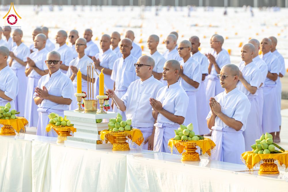 ภาพ No.320858:วันเสาร์ที่ 11 เมษายน พ.ศ.2569 พิธีเวียนประทักษิณ พิธีวันทาเจดีย์ โครงการอุปสมบทหมู่ บูชาธรรมหลวงพ่อธัมมชโย พ.ศ.2569 โครงการอุปสมบทหมู่ธรรมทายาท ระดับอุดมศึกษา รุ่น 53 (ภาคฤดูร้อน) ณ วัดพระธรรมกาย ปทุมธานี