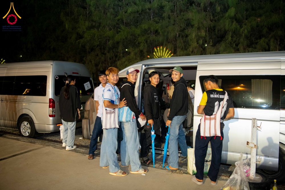 ภาพ No.324559:วันที่ 22 เมษายน พ.ศ.2569 (วันคุ้มครองโลก) บรรยากาศพระสังฆาธิการและสาธุชน การเดินทางกลับ งานถวายมหาสังฆทาน 40,000 กว่าวัดทั่วประเทศ วัดพระธรรมกาย