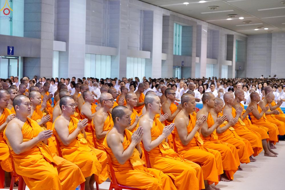 ภาพ No.337876:วันอาทิตย์ต้นเดือน 5 กรกฎาคม พ.ศ.2569 พิธีบูชาข้าวพระ ณ สภาธรรมกายสากล วัดพระธรรมกาย