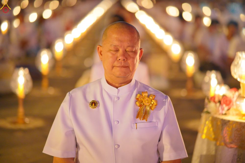 ภาพ No.308074:วันที่ 31 มกราคม พ.ศ. 2569 พิธีจุดประทีปธรรมถวายเป็นพุทธบูชา  และบูชาธรรมมหาปูชนียาจารย์ (ภาพชุดที่ 3) ณ วัดพระธรรมกาย ปทุมธานี ในโครงการธรรมยาตรา กตัญญูบูชา มหาปูชนียาจารย์ พระมงคลเทพมุนี(สด จนฺทสโร) พระผู้ปราบมาร อนุสรณ์สถาน 7 แห่ง ปีที่ 14