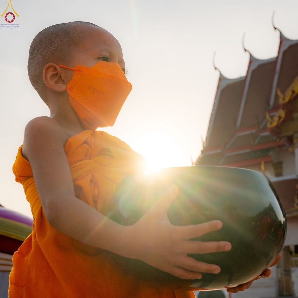 ภาพ No.73599:พิธีตักบาตรพระธรรมยาตราฯ ในโครงการธรรมยาตรากตัญญูบูชา มหาปูชนียาจารย์ พระมงคลเทพมุนี(สด จนฺทสโร) พระผู้ปราบมาร ปีที่ 11 ณ อนุสรณ์สถานลำดับที่ 4 สถานที่เกิดด้วยกายธรรม วัดโบสถ์ (บน) บางคูเวียง อ.บางกรวย จ.นนทบุรี วันที่ 22 มกราคม พ.ศ. 2566