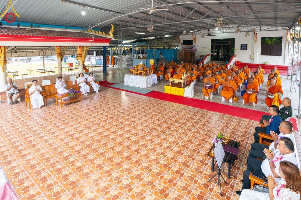 ภาพ No.311047:วันพฤหัสบดีที่ 26 กุมภาพันธ์ พ.ศ. 2569 พิธีถวายสังฆทานแด่คณะสงฆ์ 323 วัด ปีที่ 22 ครั้งที่ 182 พิธีมอบกองทุนหนุนแรงใจช่วยครูใต้ ปีที่ 19 ครั้งที่ 145 และพิธีทำบุญอุทิศส่วนกุศลให้ผู้วายชนม์