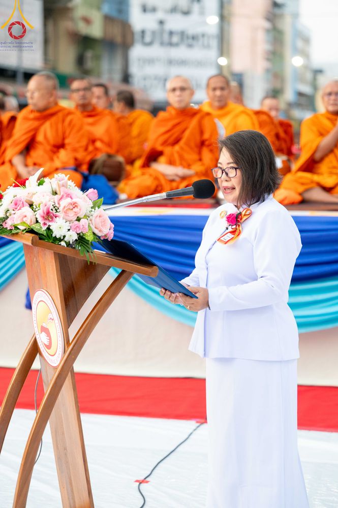 ภาพ No.343144:วันอาทิตย์ที่ 16 สิงหาคม พ.ศ.2569 พิธีตักบาตรพระ 10,000 รูป นานาชาติ ปีที่ 23 คณะสงฆ์ 4 ประเทศ 14 จังหวัดภาคใต้ น้อมถวายเป็นพุทธบูชา ทำบุญเพื่อแม่- พ่อ ณ ถนนนิพัทธ์อุทิศ 3 อ.หาดใหญ่ จ.สงขลา