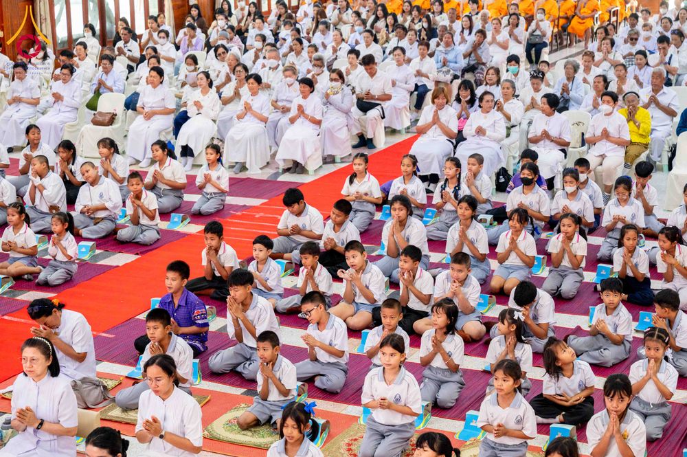 ภาพ No.304409:วันที่ 27 มกราคม พ.ศ. 2569 พิธีทอดผ้าป่าทำนุบำรุงศาสนสถาน ณ วัดบางไผ่นารถ ต.บางไทรป่า อ.บางเลน จ.นครปฐม ในโครงการธรรมยาตรา กตัญญูบูชา มหาปูชนียาจารย์ พระมงคลเทพมุนี(สด จนฺทสโร) พระผู้ปราบมาร อนุสรณ์สถาน 7 แห่ง ปีที่ 14