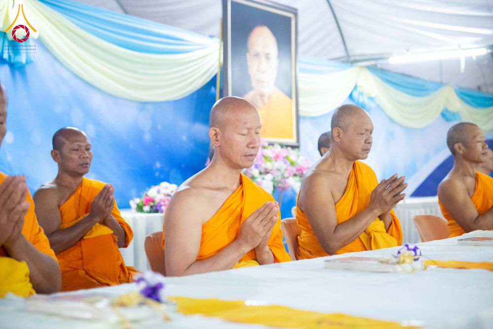 ภาพ No.291373:วันที่ 10 มกราคม พ.ศ. 2569 พิธีถวายภัตตาหารเป็นสังฆทาน แด่พระธรรมยาตรา ณ อนุสรณ์สถานคลองบางนางแท่น อ.สามพราน จ.นครปฐม ในโครงการธรรมยาตรา กตัญญูบูชา มหาปูชนียาจารย์ พระมงคลเทพมุนี(สด จนฺทสโร) พระผู้ปราบมาร อนุสรณ์สถาน 7 แห่ง ปีที่ 14