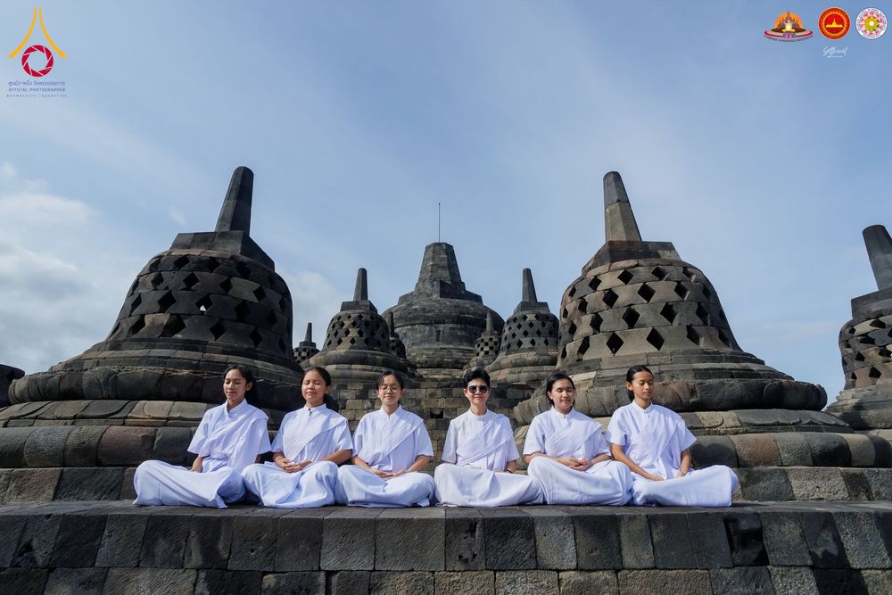 ภาพ No.280121:วันที่ 31 ธันวาคม พ.ศ. 2568 เดินธรรมยาตราที่บรมพุทธโธ อินโดนีเซีย