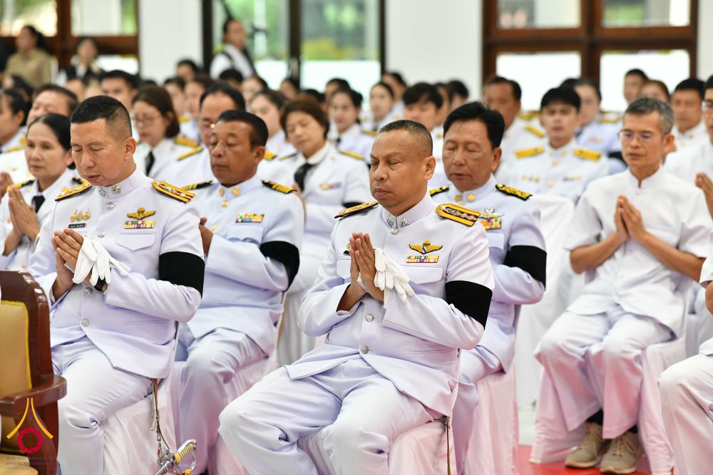 ภาพ No.344197:วันที่ 12 สิงหาคม พ.ศ. 2569  พสกนิกรชาวอำเภอคลองหลวง พร้อมใจร่วมพิธีสวดพระพุทธมนต์และทำบุญตักบาตรถวายพระราชกุศล เนื่องในวันคล้ายวันพระราชสมภพ สมเด็จพระบรมราชชนนีพันปีหลวง และวันแม่แห่งชาติ 12 สิงหาคม 2569