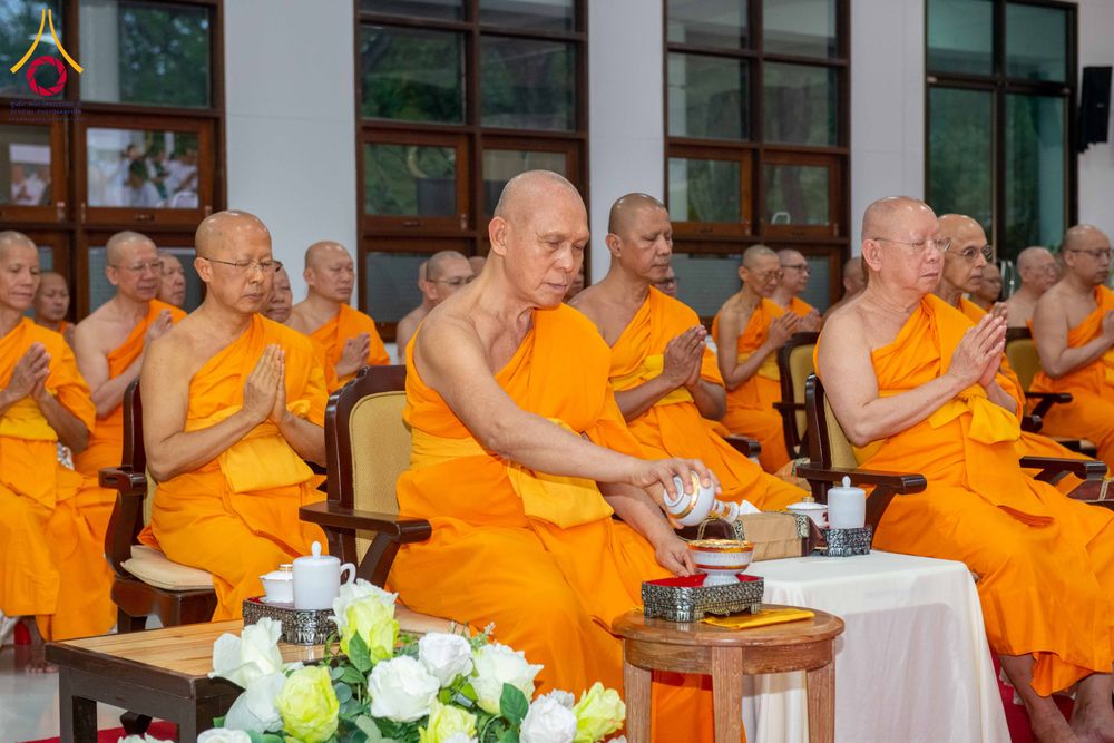ภาพ No.314719:วันเสาร์ที่ 21 มีนาคม พ.ศ. 2569 พิธีบำเพ็ญกุศล คุณพ่อณรงค์ จินตมากุล  สิริอายุ 99 ปี 11 เดือน โยมบิดา พระครูปลัดรัตนวีรวัฒน์ (รังสฤษดิ์ อิทฺธิจินตโก) ที่ปรึกษาเจ้าคณะจังหวัดปทุมธานี เจ้าอาวาสวัดพระธรรมกาย  ณ ห้องปลูกศรัทธา 2 วัดพระธรรมกาย ปทุมธานี