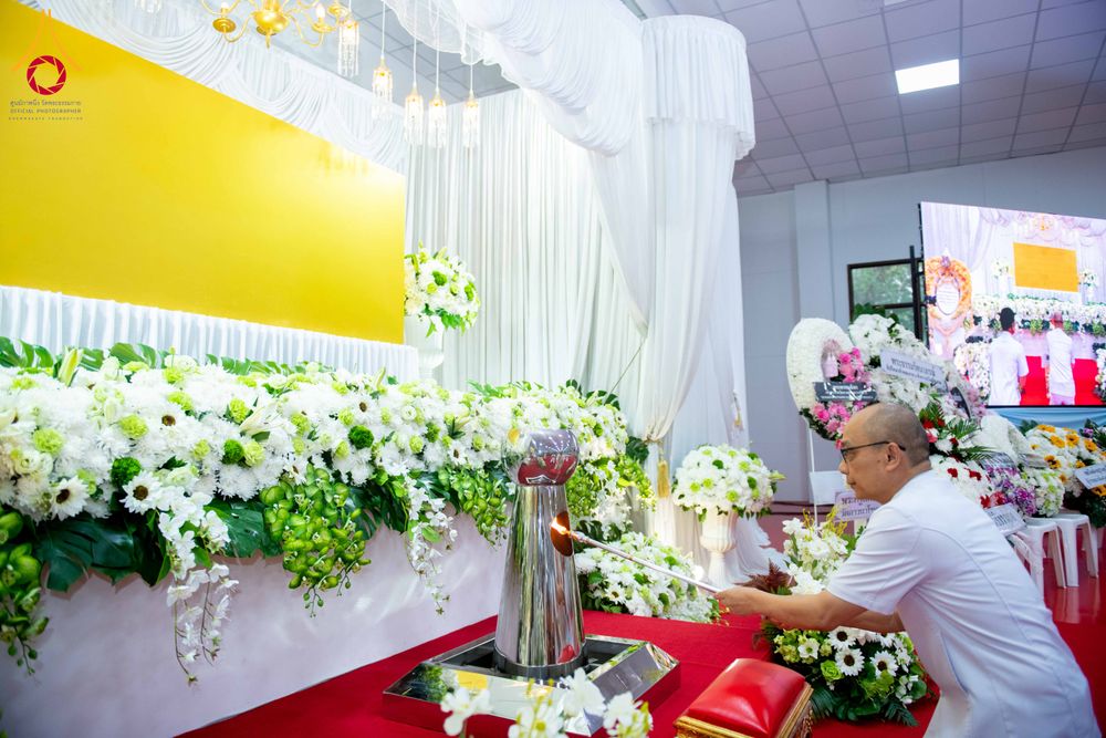 ภาพ No.314519:วันศุกร์ที่ 20 มีนาคม พ.ศ. 2569 พิธีบำเพ็ญกุศล คุณพ่อณรงค์ จินตมากุล โยมบิดา พระครูปลัดรัตนวีรวัฒน์ (รังสฤษดิ์ อิทฺธิจินตโก) ที่ปรึกษาเจ้าคณะจังหวัดปทุมธานี เจ้าอาวาสวัดพระธรรมกาย  ณ ห้องปลูกศรัทธา 2 วัดพระธรรมกาย ปทุมธานี