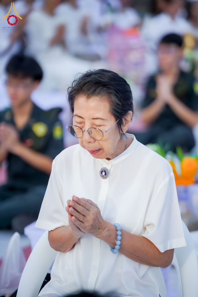 ภาพ No.313896:วันอาทิตย์ที่ 14 มีนาคม พ.ศ. 2569 ทำบุญเมืองหาดใหญ่ตักบาตรพระ 1,109 รูป เติมบุญใหญ่ หลังวิกฤตมหาอุทกภัย ณ ซุ้มประตูไชน่าทาวน์ ถนนศุภสารรังสรรค์ อ.หาดใหญ่ จ.สงขลา