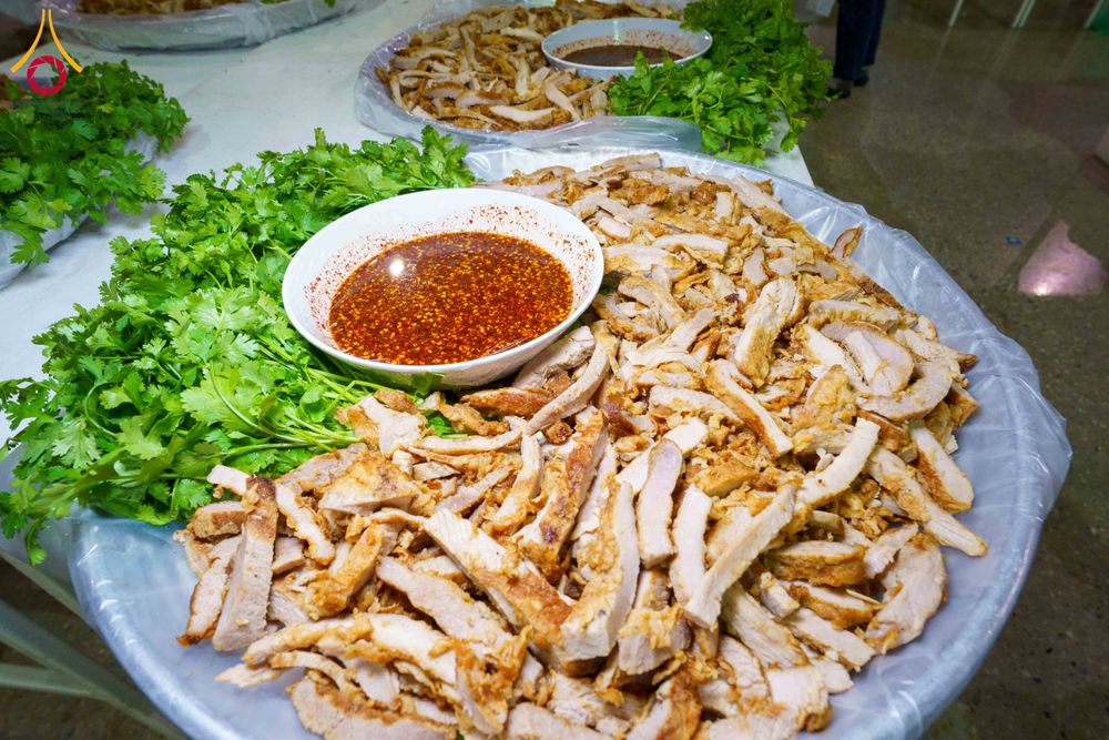 ภาพ No.303134:วันที่ 26 มกราคม พ.ศ. 2569 พิธีถวายภัตตาหารเป็นสังฆทาน แด่พระธรรมยาตรา ณ วัดพระธรรมกาย  จังหวัดปทุมธานี ในโครงการธรรมยาตรา กตัญญูบูชา มหาปูชนียาจารย์ พระมงคลเทพมุนี(สด จนฺทสโร) พระผู้ปราบมาร อนุสรณ์สถาน 7 แห่ง ปีที่ 14