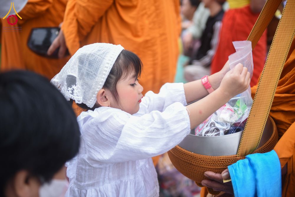 ภาพ No.285981:วันเสาร์ที่ 13 ธันวาคม พ.ศ.2568 พิธีตักบาตรพระภิกษุสามเณร 1,000 รูป ณ บริเวณหน้าอุทยานแห่งชาติเขาใหญ่ อำเภอปากช่อง จ.นครราชสีมา