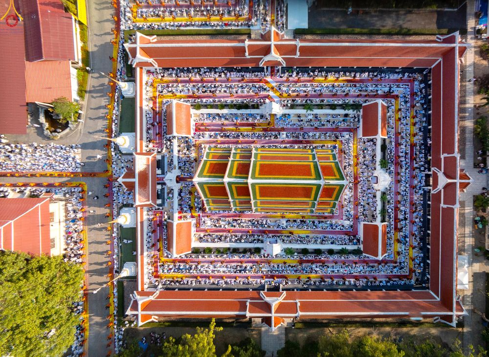 ภาพ No.295435:วันที่ 16 มกราคม พ.ศ. 2569 พิธีต้อนรับพระธรรมยาตรา อนุสรณ์สถานลำดับที่ 4 (ภาพชุดที่ 2) สถานที่เกิดด้วยกายธรรม ณ วัดโบสถ์บน ต.บางคูเวียง จ.นนทบุรี ในโครงการธรรมยาตรา กตัญญูบูชา มหาปูชนียาจารย์ พระมงคลเทพมุนี(สด จนฺทสโร) พระผู้ปราบมาร อนุสรณ์สถาน 7 แห่ง ปี