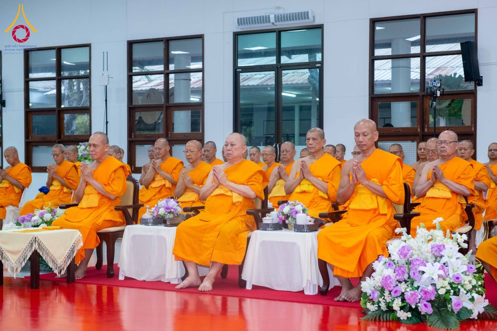 ภาพ No.316107:วันศุกร์ที่ 27 มีนาคม พ.ศ. 2569 พิธีบำเพ็ญกุศล คุณพ่อณรงค์ จินตมากุล  สิริอายุ 99 ปี 11 เดือน โยมบิดา พระครูปลัดรัตนวีรวัฒน์ (รังสฤษดิ์ อิทฺธิจินตโก) ที่ปรึกษาเจ้าคณะจังหวัดปทุมธานี เจ้าอาวาสวัดพระธรรมกาย  ณ ห้องปลูกศรัทธา 2 วัดพระธรรมกาย ปทุมธานี