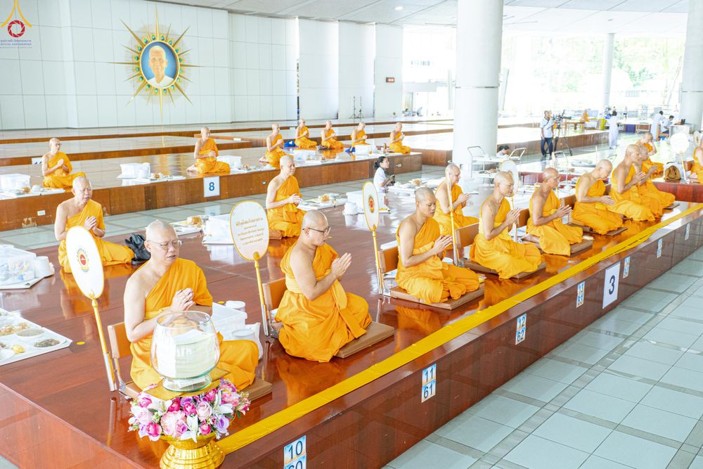 ภาพ No.317582:วันพฤหัสบดีที่ 2 เมษายน พ.ศ.2569 พิธีบุพเปตพลี ครั้งที่ 180 ณ หอฉันคุณยายอาจารย์ฯ วัดพระธรรมกาย