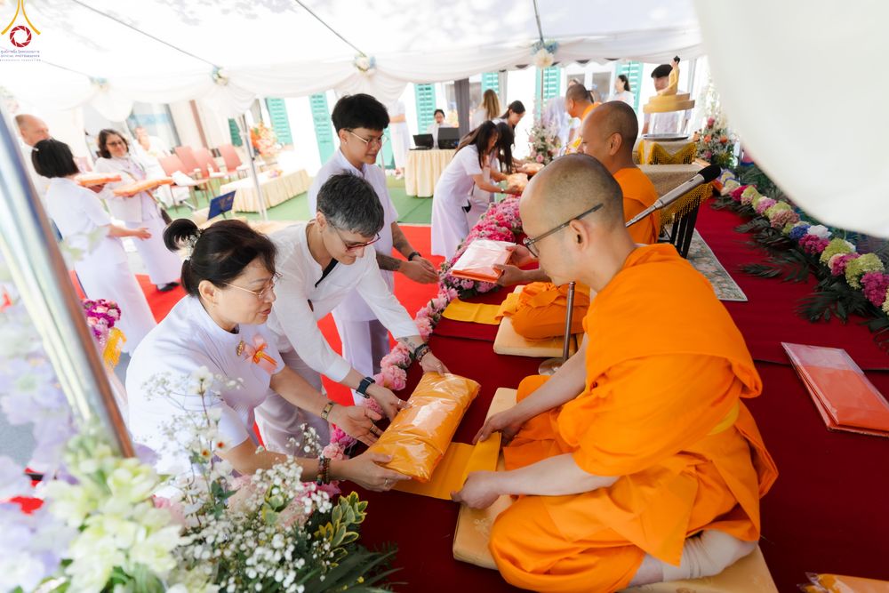 ภาพ No.286141:วันที่ 13 กรกฎาคม พ.ศ. 2568  พิธีทอดผ้าป่าฉลอง 13 ปี  วัดพระธรรมกายสวิตเซอร์แลนด์