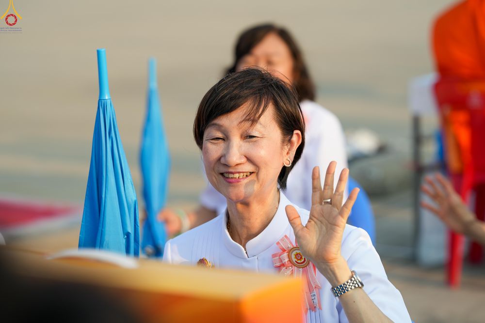 ภาพ No.324638:วันที่ 22 เมษายน พ.ศ.2569 (วันคุ้มครองโลก) บรรยากาศสาธุชน ในงานถวายมหาสังฆทาน 40,000 กว่าวัดทั่วประเทศ ณ ลานธรรม วัดพระธรรมกาย