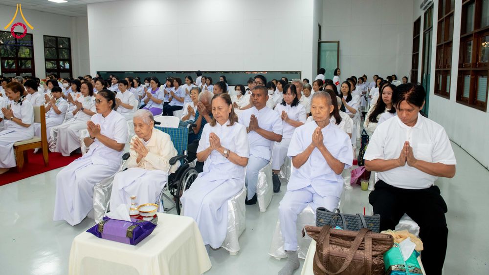 ภาพ No.316207:วันเสาร์ที่ 28 มีนาคม พ.ศ. 2569 พิธีบำเพ็ญกุศล คุณพ่อณรงค์ จินตมากุล  สิริอายุ 99 ปี 11 เดือน โยมบิดา พระครูปลัดรัตนวีรวัฒน์ (รังสฤษดิ์ อิทฺธิจินตโก) ที่ปรึกษาเจ้าคณะจังหวัดปทุมธานี เจ้าอาวาสวัดพระธรรมกาย  ณ ห้องปลูกศรัทธา 2 วัดพระธรรมกาย ปทุมธานี