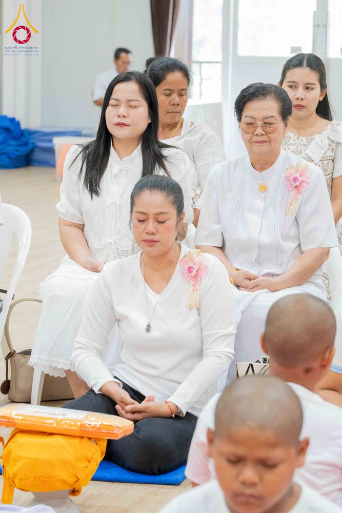 ภาพ No.318668:วันที่ 29 มีนาคม พ.ศ. 2569 พิธีเวียนประทักษิณ มอบผ้าไตร บรรพชาสามเณร  ณ ศูนย์อบรมเยาวชนกาญบุรี