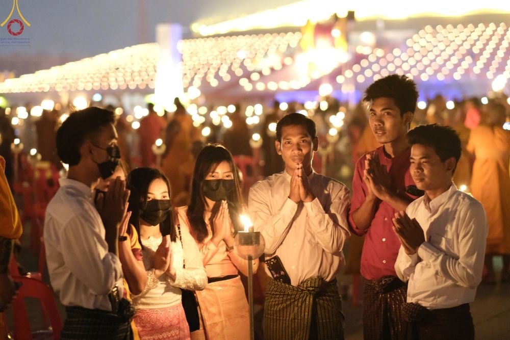 ภาพ No.77303:พิธีจุดมาฆประทีป ในวันมาฆบูชา อาทิตย์ต้นเดือนที่ 6 มีนาคม พ.ศ. 2566 ณ วัดพระธรรมกาย อ.คลองหลวง จ.ปทุมธานี