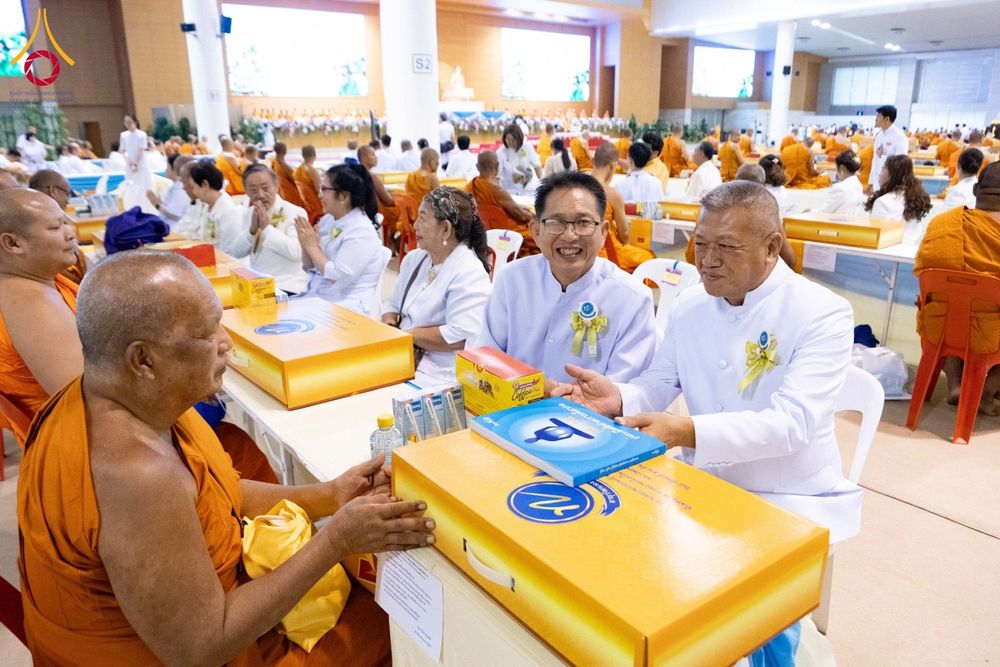 ภาพ No.185361:พิธีถวายมหาสังฆทาน 1,000 วัด ในวาระอายุวัฒนมงคล 84 ปี หลวงพ่อทัตตชีโว วันอาทิตย์ที่ 22 ธันวาคม พ.ศ. 2567 ณ สภาธรรมกายสากล วัดพระธรรมกาย