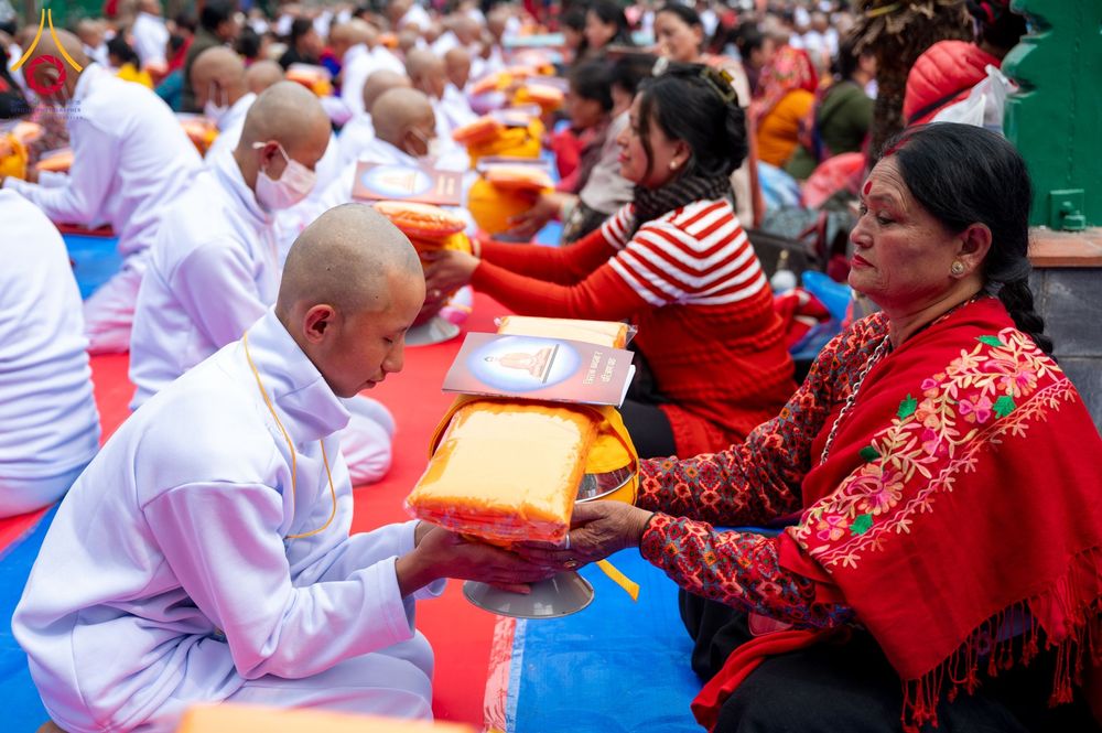 ภาพ No.129826:พิธีตัดปอยผมและแห่นาคธรรมทายาท ในโครงการบรรพชา 1,250 รูป ณ แดนประสูติ สวนลุมพินี ประเทศเนปาล วันที่ 2 มีนาคม พ.ศ. 2567