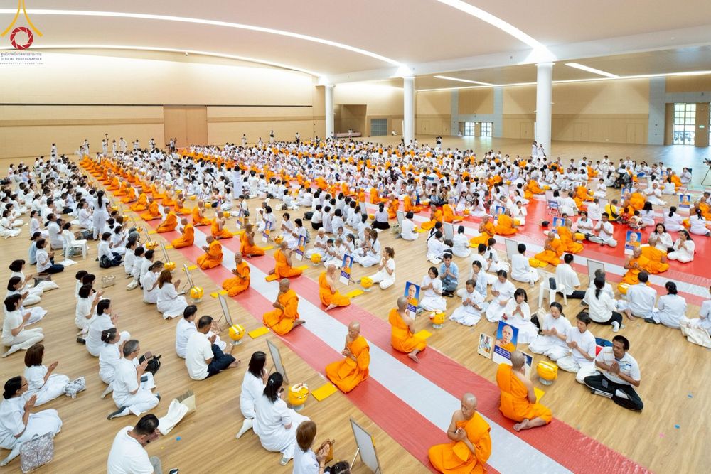 ภาพ No.217307:วันเสาร์ที่ 12 เมษายน พ.ศ. 2568 พิธีบรรพชา พิธีขอศีลและขอนิสสัย พิธีมอบบาตร ในโครงการอุปสมบทหมู่ บูชาธรรมหลวงพ่อธัมมชโย, โครงการธรรมทายาท ระดับอุดมศึกษา รุ่นที่ 52 ,  โครงการบวชพระนานาชาติ AEC & WAB CEO รุ่นที่ 4 ณ วัดพระธรรมกาย