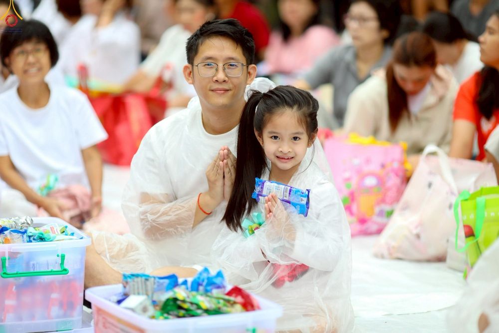 ภาพ No.245364:วันอาทิตย์ที่ 14 กันยายน พ.ศ. 2568 ตักบาตรพระ 555 รูป มหากุศล  น้อมถวายเป็นพุทธบูชา ณ หอนาฬิกาเบตง อ.เบตง จ.ยะลา